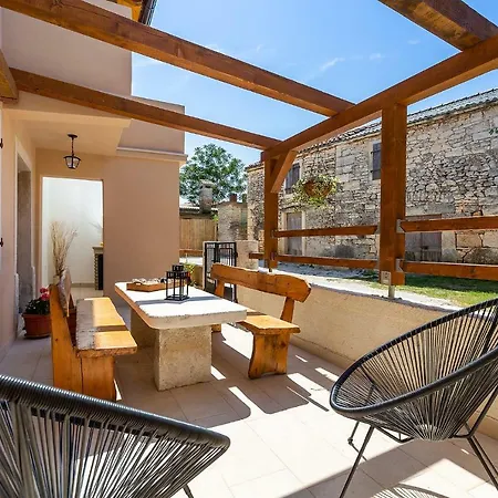 Villa House Almar Rakalj